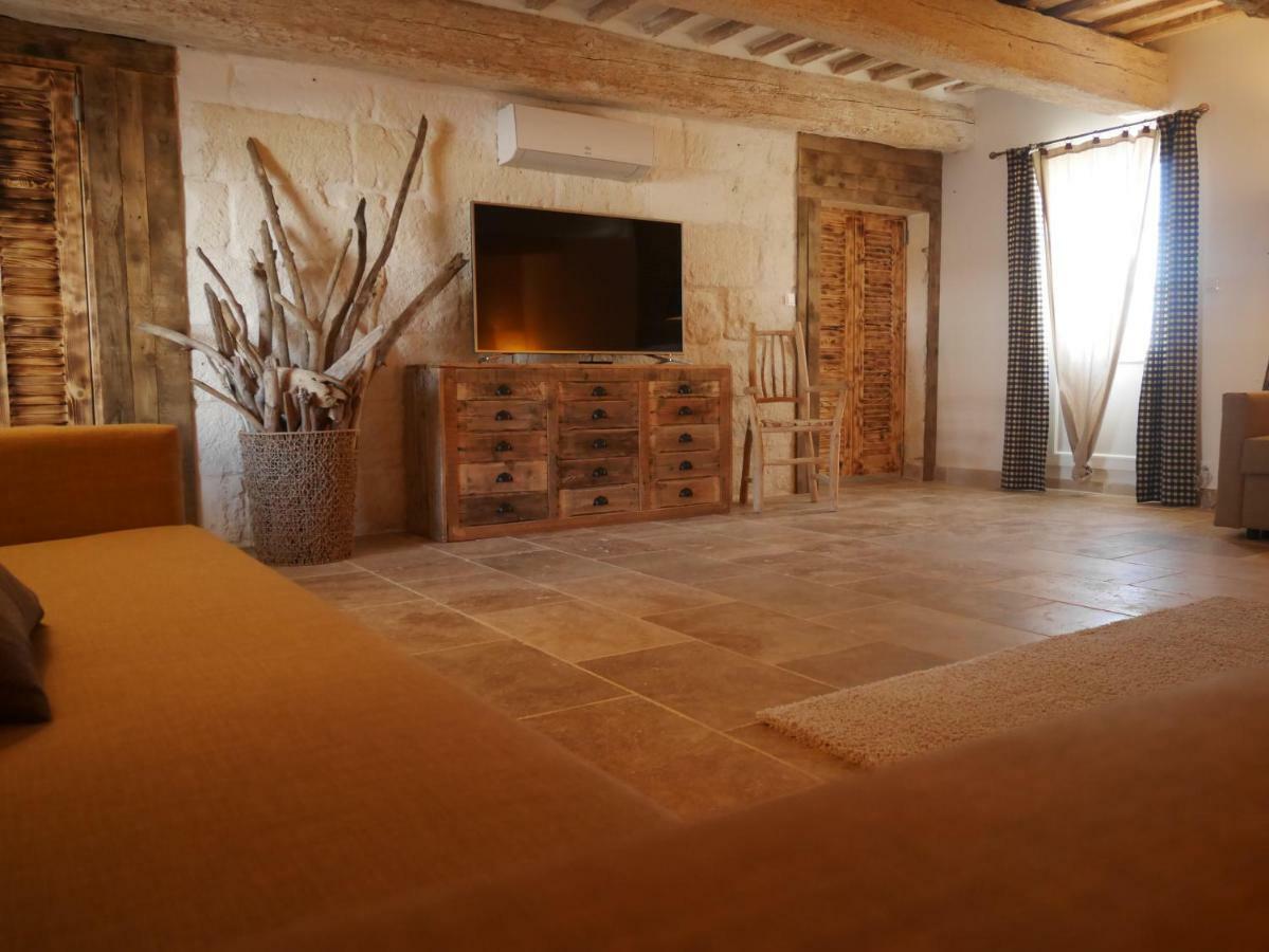 مبيت وإفطار Saint-Laurent-dʼAigouze Mas Du Grand Bordes المظهر الخارجي الصورة
